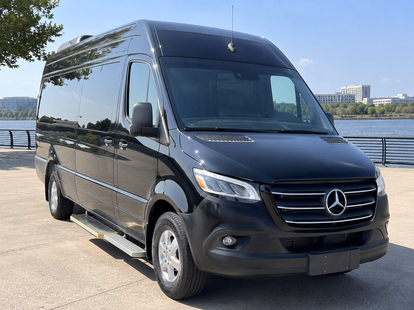 book a bus for your next convention or trade show 1