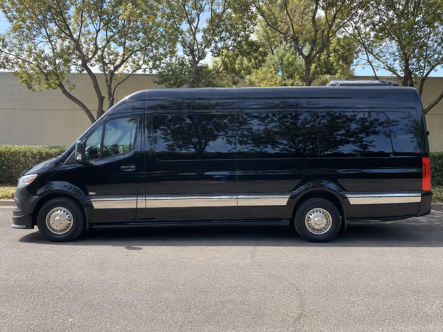 book a bus for your next convention or trade show 3