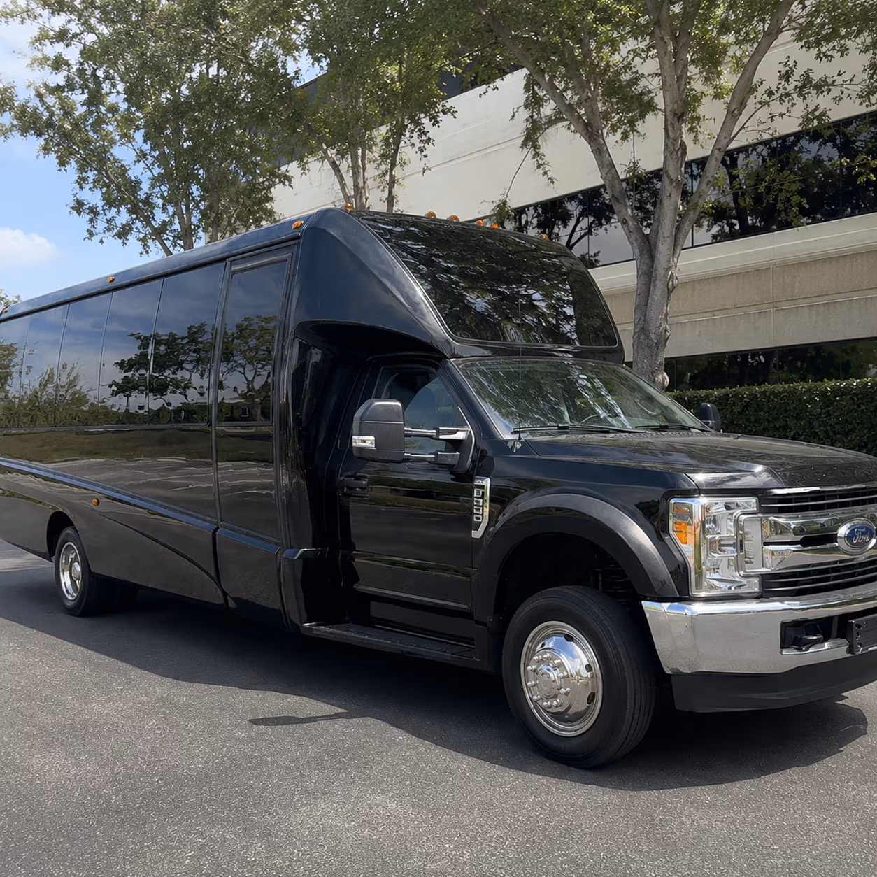 school field trip and group tour buses in gastonia